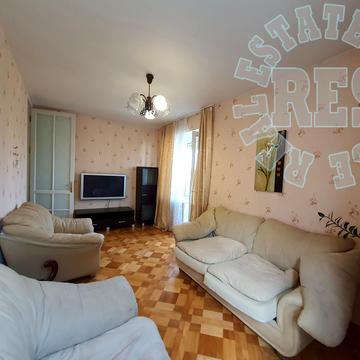Івана Мазепи вул. (Січневого Повстання), 8