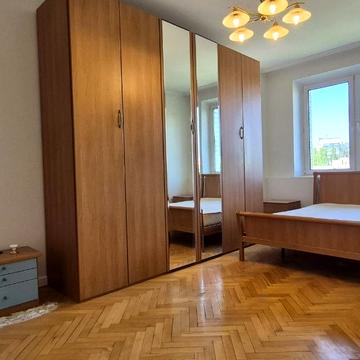 Старонаводницька вул., 8