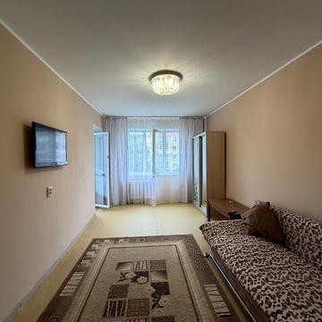 5-й Зарічний мікрорайон , 42