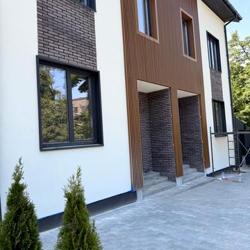 Академіка Ромоданова вул. (Льва Толстого), 44