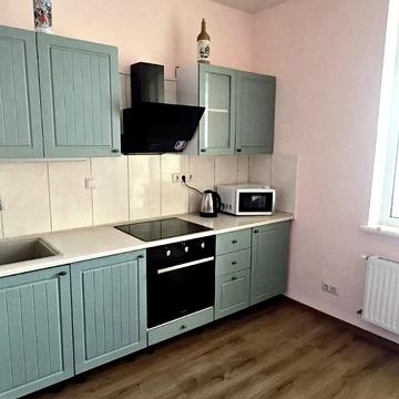 Середньофонтанська вул., 35