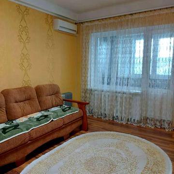 Автозаводська вул., 40