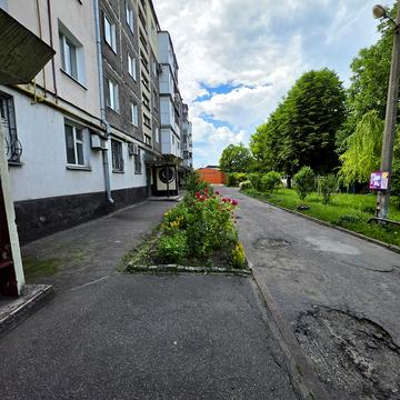 Богдана Хмельницького вул., 21