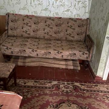 Правобережна вул., 18