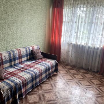 Поліська вул., 26