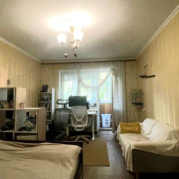 Добровольців пров., 6