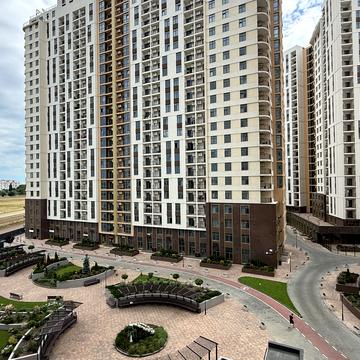 Краснова вул., 1-Б