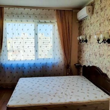 Бориса Гмирі вул., 12-Б