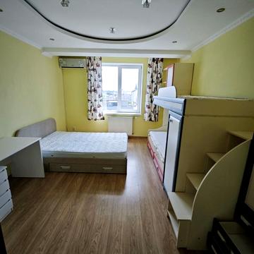 Братів Міхновських вул. (Московська), 32Б