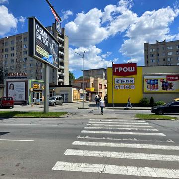 Юності просп., 35