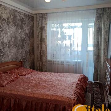 Українська вул., 33