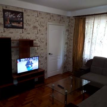 Паркова вул. (Чубаря), 4