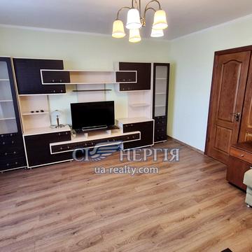 Феодосійська вул., 4