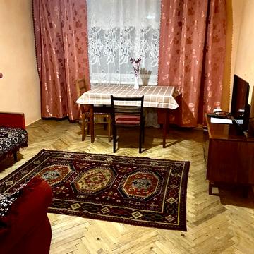 Гетьмана Івана Мазепи вул. (Топольна), 24