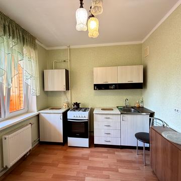 Курсанта Єськова вул., 14-Б