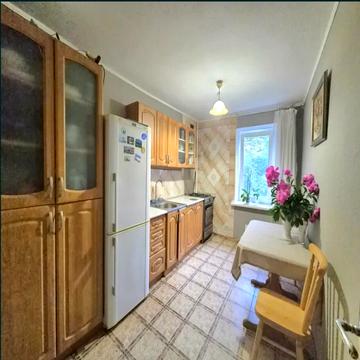 Автозаводська вул., 7а