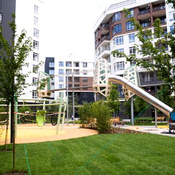 Ольги Кобилянської вул. (Достоєвського), (Будинок 30)