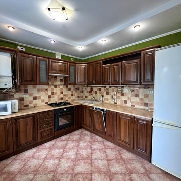 Коломийська вул., 19а
