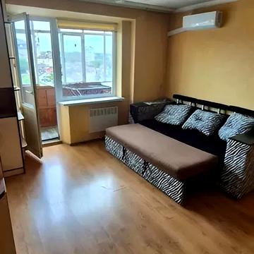 Степана Бандери вул., 10в