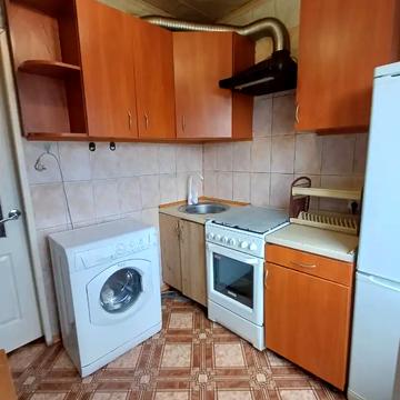 Батумська вул., 56