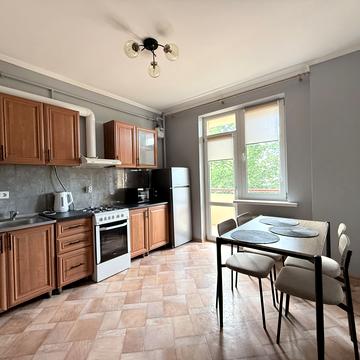Любінська вул., 160б