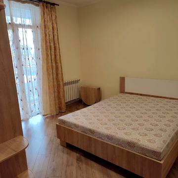 Городницька вул., (Будинок 7)