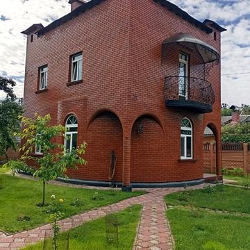 Садова вул., 17