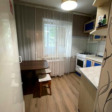 Михайла Котельникова вул., 7