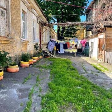 Старопортофранківська вул., 8