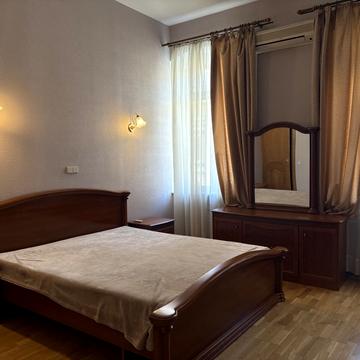Архітектора Городецького вул., 6