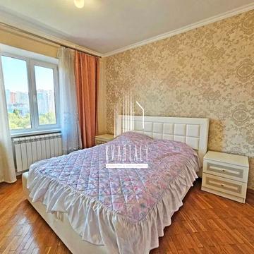 Срібнокільська вул., 14