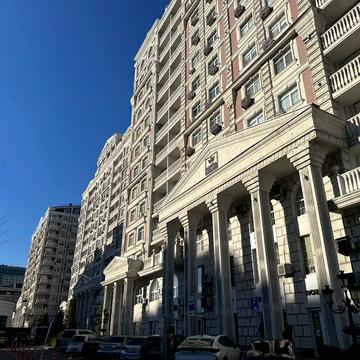 Михайла Максимовича вул. (Онуфрія Трутенка), (Будинок «Престон»)