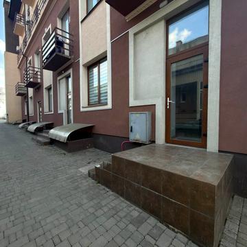 Лесі Українки вул., 26