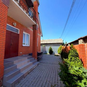Героїв Зміїного вул., 72