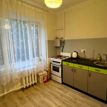Дмитра Луценка вул. (Крейсера "Аврора"), 1