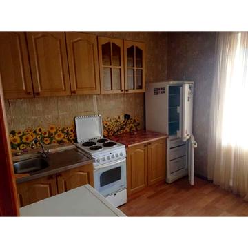 Милославська вул., 41/15