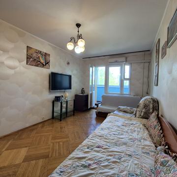 Червоної Калини просп. (Володимира Маяковського), 23