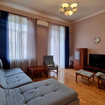 Архітектора Городецького вул., 6