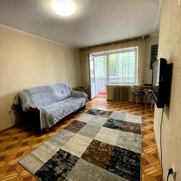 Камянецька вул., 65