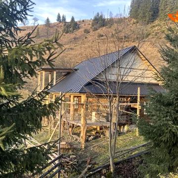 Верхній Ясенів, Верховинський, Івано-Франківська область 125000.0 USD