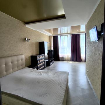 Петропавлівська вул., (Будинок)