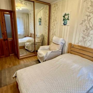 Андрія Малишка вул., 3