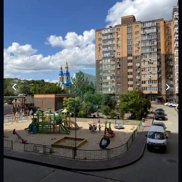Набережна Перемоги вул., 62