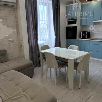 Валерія Лобановського вул., 13