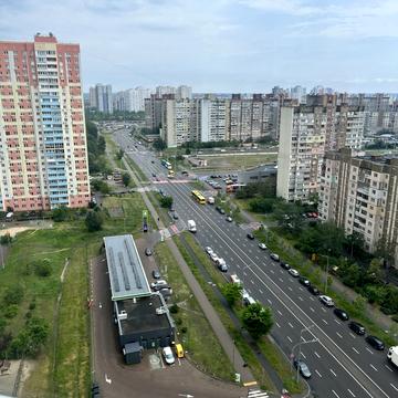 Милославська вул., 4