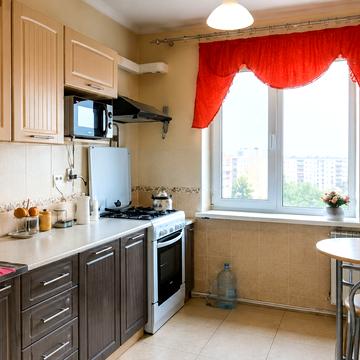 Володимира Івасюка просп. (Героїв Сталінграду), 48