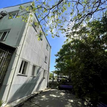 Свободи просп., 31а