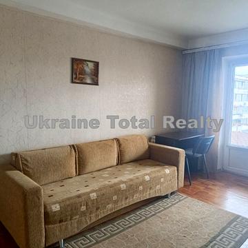 Амвросія Бучми бульв., 3