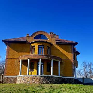 Зоряна, 8