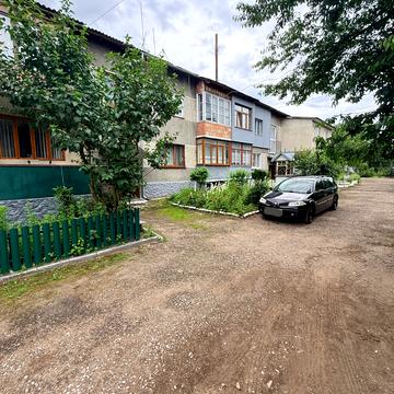 Польова, 10